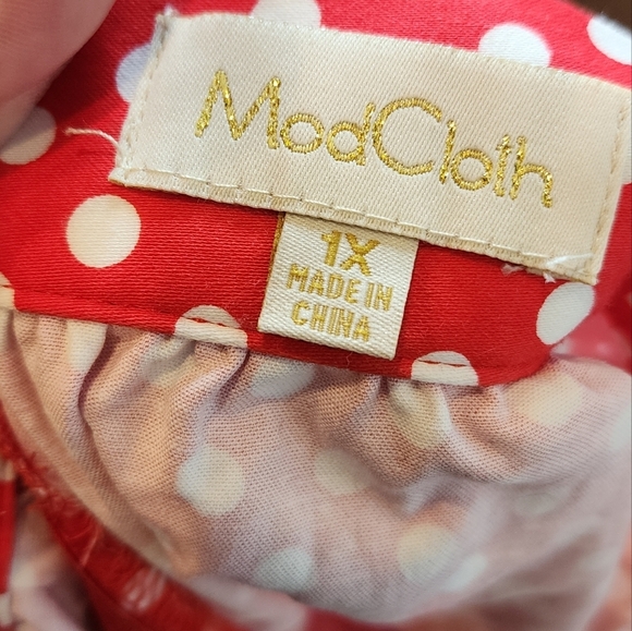 Modcloth Red White Polka Dot a-line pleated skirt. Women's plus size 1X. - Picture 4 of 16